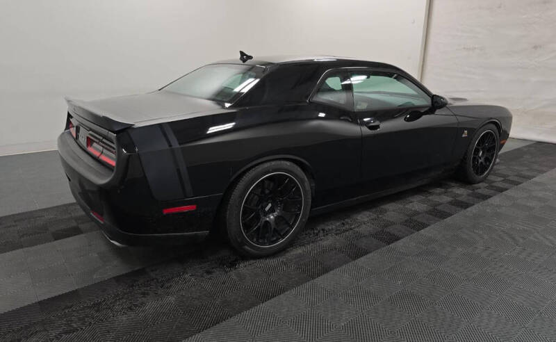 2016 Dodge Challenger R/T Scat Pack