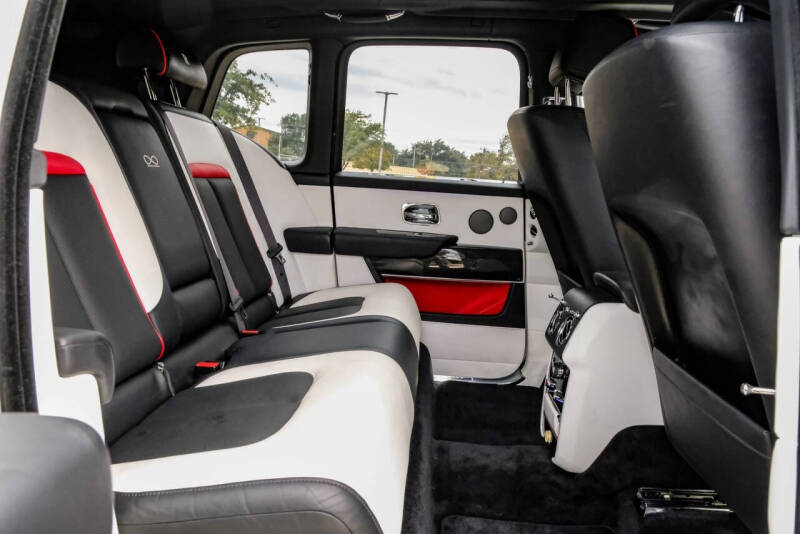 2022 Rolls-Royce Black Badge Cullinan