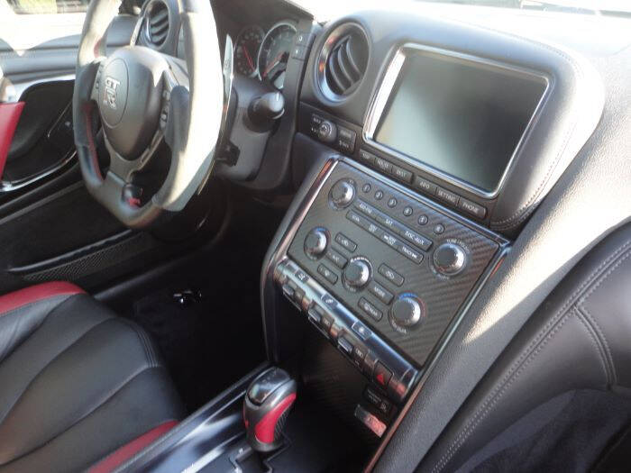 2013 Nissan GT-R Black Edition