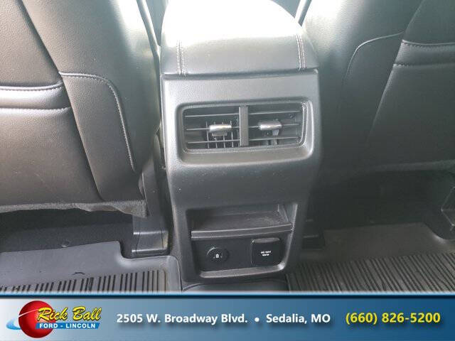 2023 Ford Edge Titanium