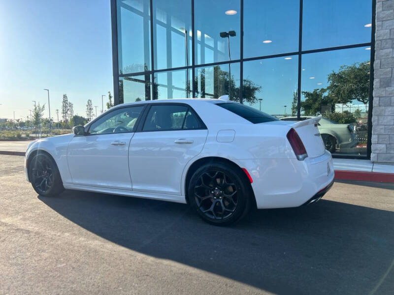 2019 Chrysler 300 S
