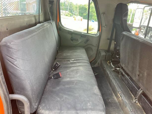 2018 Freightliner Business class M2