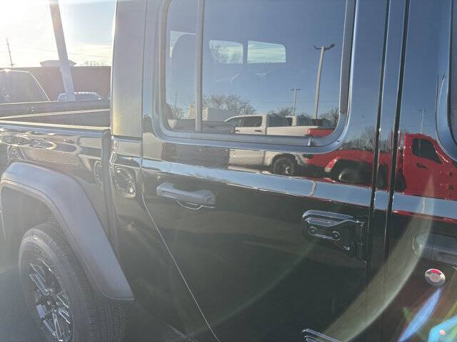 2026 Jeep Gladiator Sport S