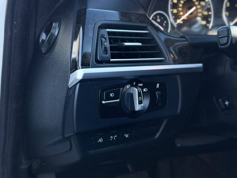 2012 BMW 6 Series 640i