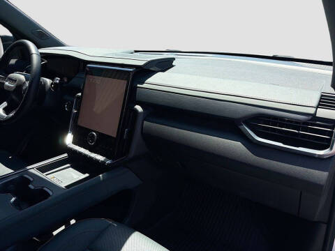 2024 GMC Acadia AT4