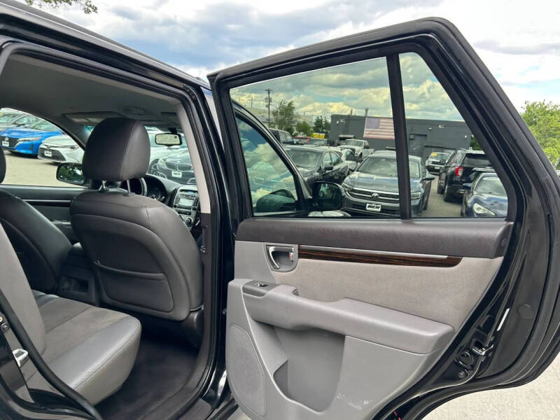 2011 Hyundai Santa Fe SE