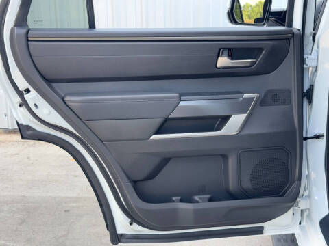 2025 Toyota Sequoia SR5