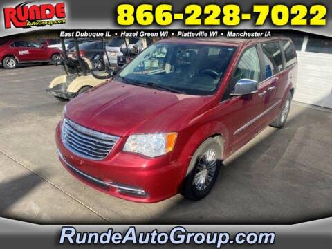 2016 Chrysler Town and Country for sale at Runde PreDriven in Hazel Green WI
