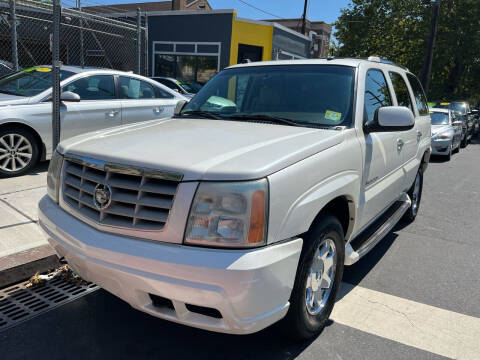 2004 Cadillac Escalade for sale at DEALS ON WHEELS in Newark NJ