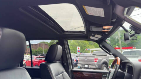 2017 Lincoln Navigator Select