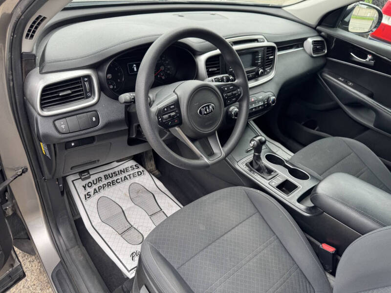 2018 Kia Sorento LX