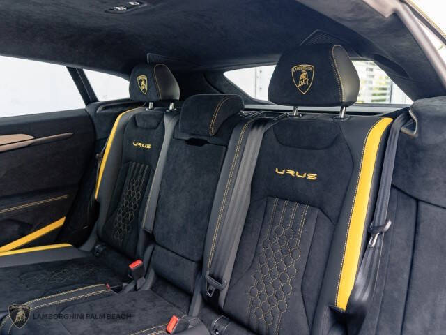 2023 Lamborghini Urus Performante