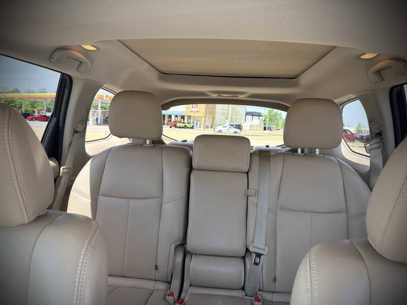 2015 Nissan Pathfinder SL
