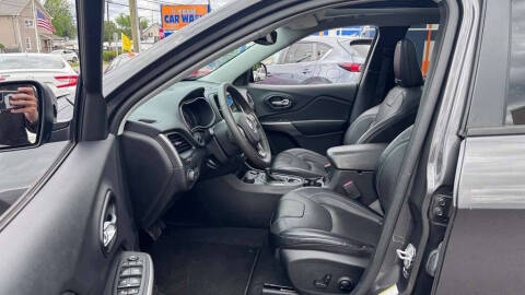 2022 Jeep Cherokee Latitude Lux