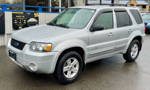 2006 Ford Escape Hybrid for sale at Vista Auto Sales in Lakewood WA