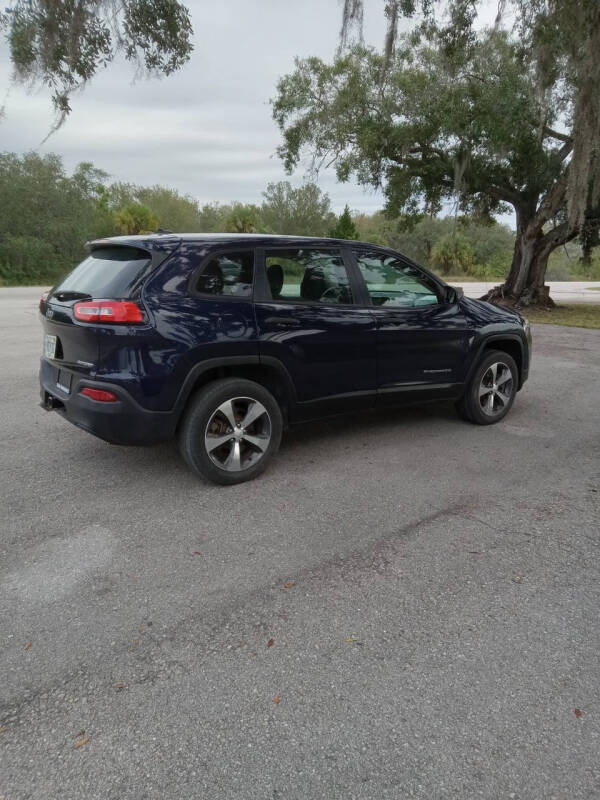 2014 Jeep Cherokee Sport