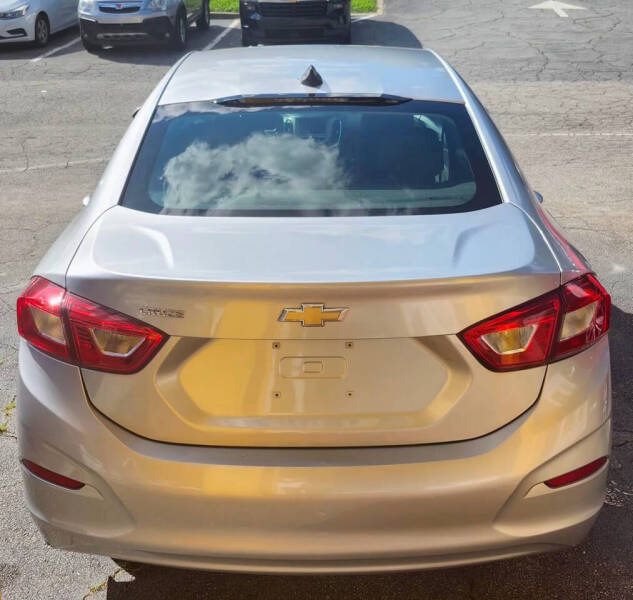 2017 Chevrolet Cruze LS Auto