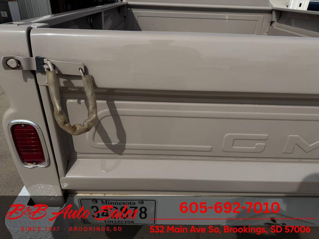 1965 GMC C/K 1500 Series 111