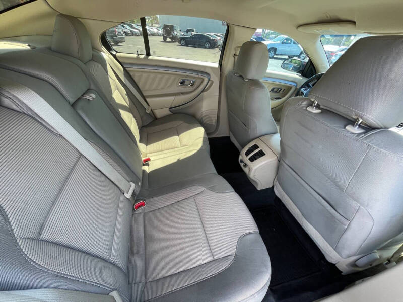 2015 Ford Taurus SEL