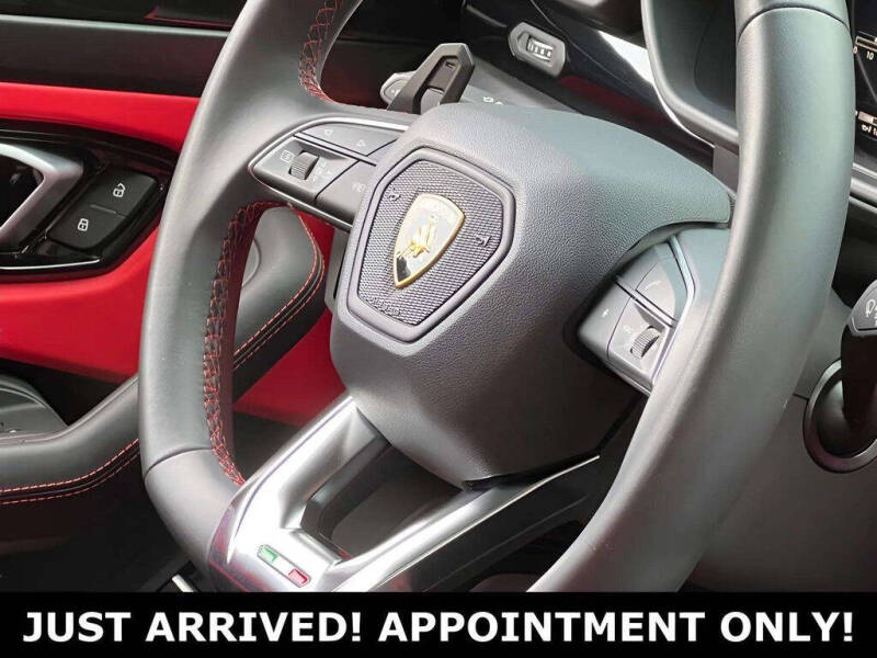2022 Lamborghini Urus