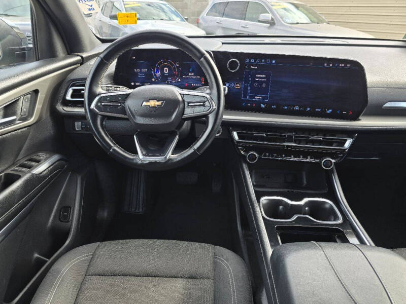 2024 Chevrolet Traverse LT