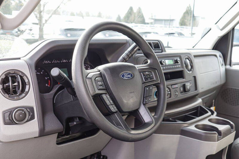 2024 Ford E-Series