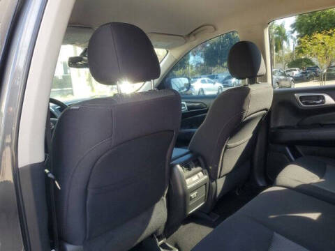 2019 Nissan Pathfinder SV