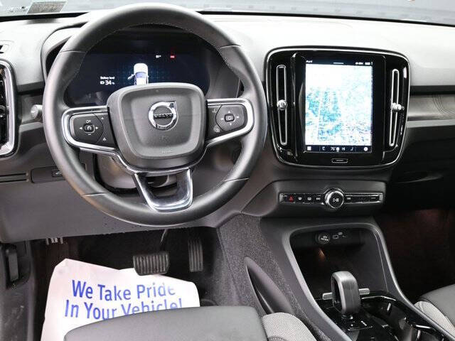 2025 Volvo EX40 Twin Core
