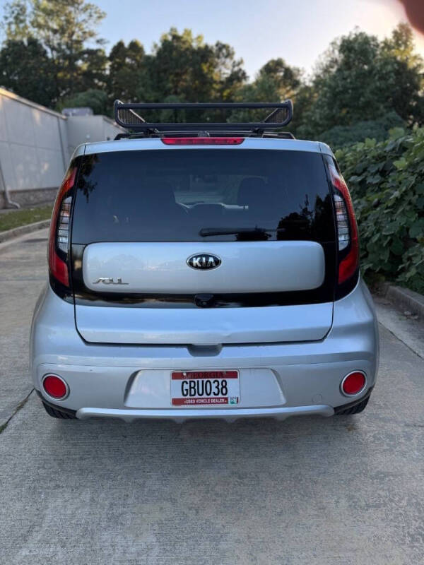 2018 Kia Soul +
