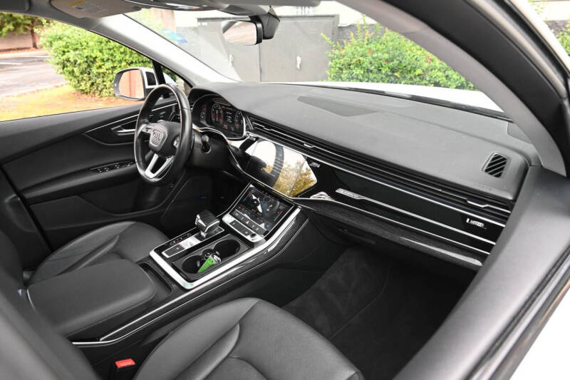 2020 Audi Q7 quattro Premium Plus 55 TFSI