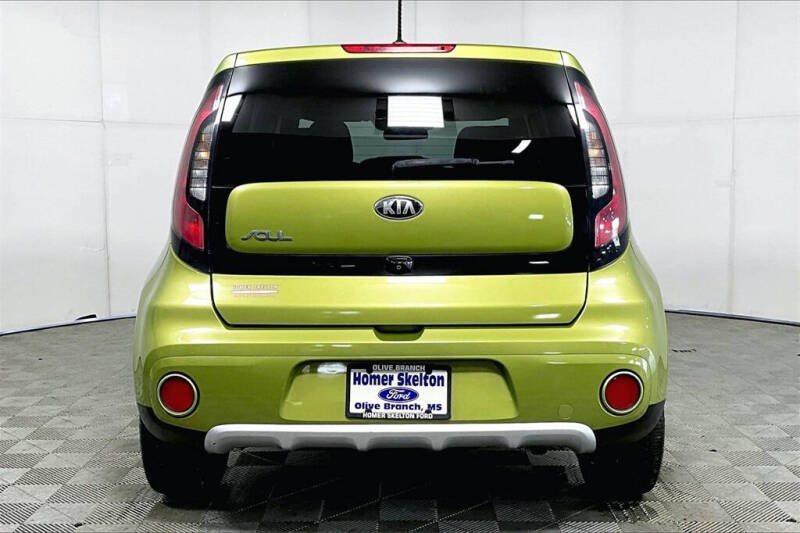 2017 Kia Soul +