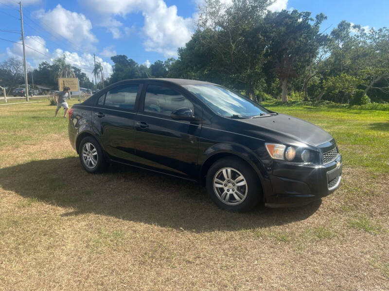 2012 Chevrolet Sonic 1LS photo 11