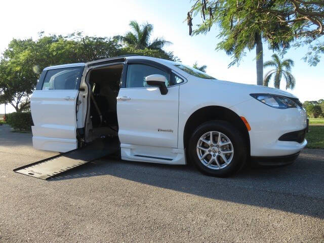2021 Chrysler Voyager LXi