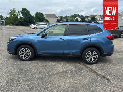 2020 Subaru Forester for sale at Auto Center of Columbus in Columbus OH