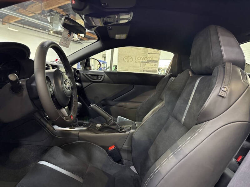 2025 Toyota GR86 Premium