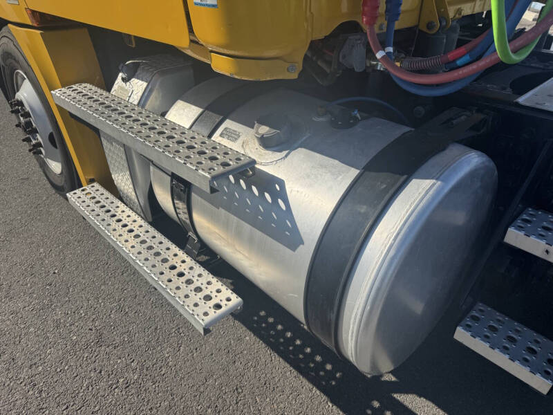 2020 Freightliner Cascadia