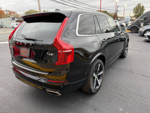2017 Volvo XC90 T6 R-Design