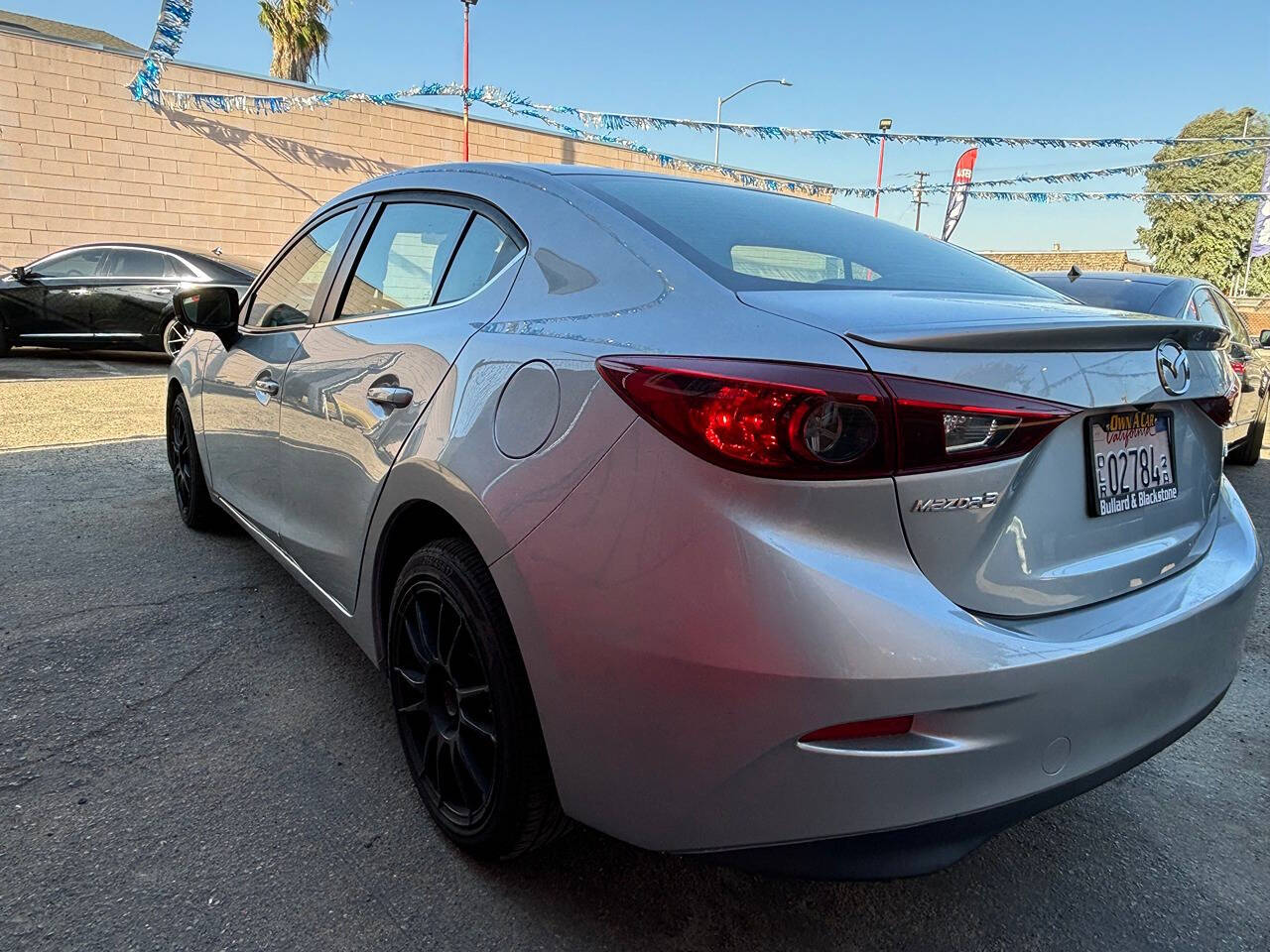 2018 Mazda Mazda3 for sale at FRED AUTO WHOLESALE INC in Fresno, CA