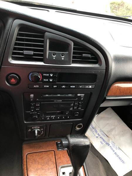 2003 Nissan Pathfinder LE