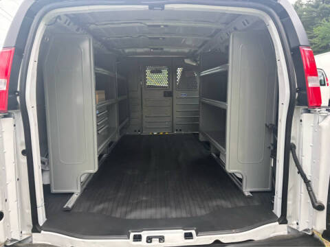 2025 Chevrolet Express 2500