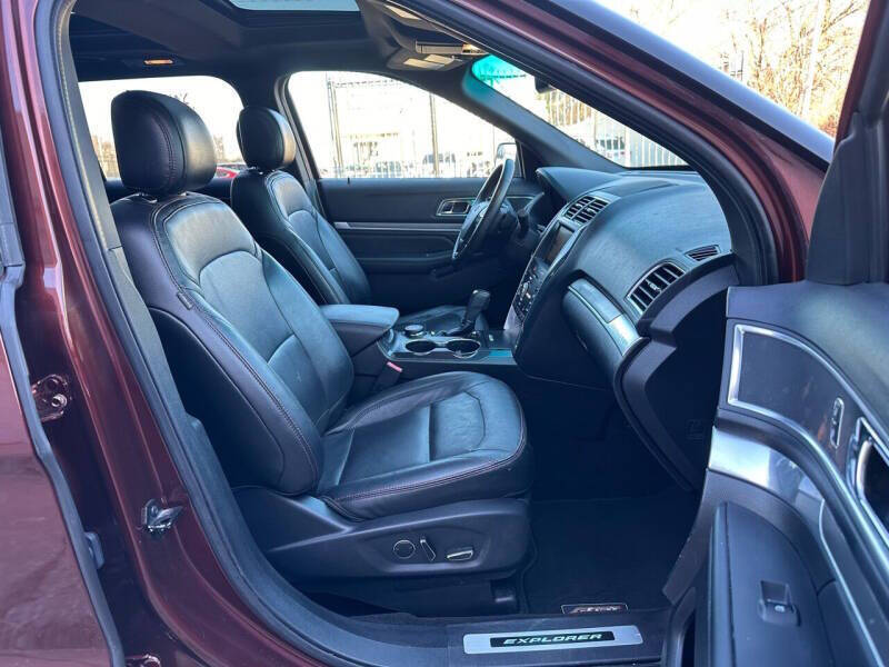 2016 Ford Explorer Sport