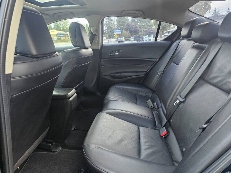 2015 Acura ILX 2.0L w/Tech