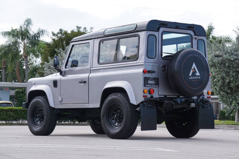 1991 Land Rover Defender