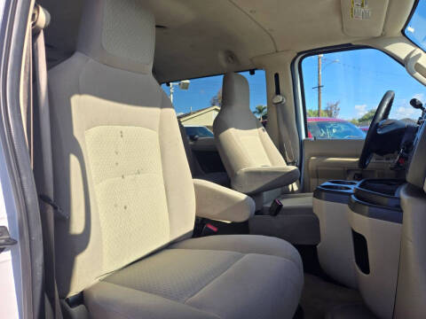2012 Ford E-Series E-350 SD XLT