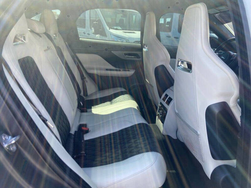 2020 Jaguar F-PACE SVR