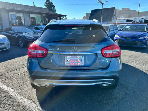 2015 Mercedes-Benz GLA GLA 250