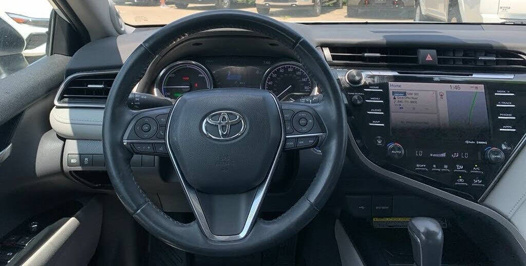 2020 Toyota Camry Hybrid for sale at MAYA WHOLESALE INC in Addison, IL