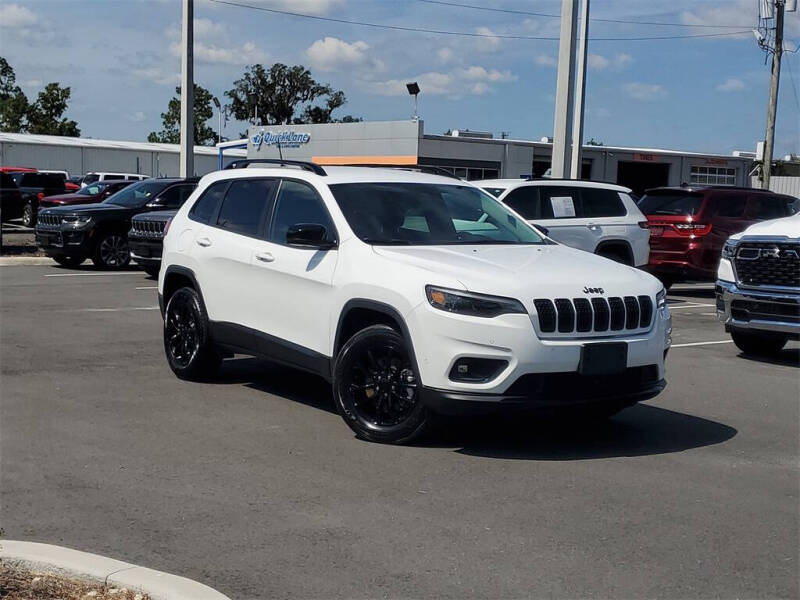 2023 Jeep Cherokee Altitude Lux