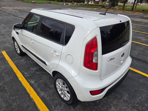 2013 Kia Soul +
