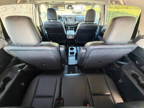 2019 Toyota Highlander SE